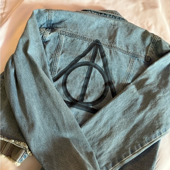 Warner Bros. Blue Denim Jacket with Harry Potter Design - Picture 5 of 5